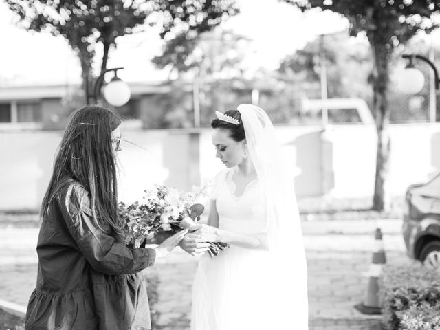 O casamento de Lucas e Melissa em Curitiba, Paraná 35