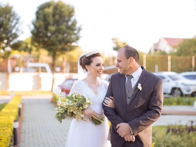 O casamento de Lucas e Melissa em Curitiba, Paraná 37