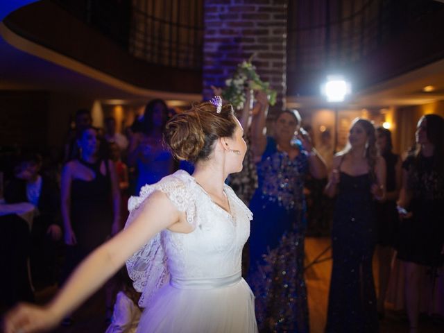 O casamento de Lucas e Melissa em Curitiba, Paraná 95