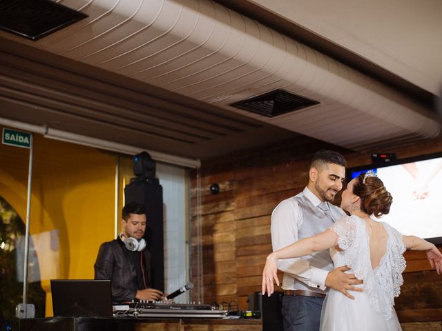 O casamento de Lucas e Melissa em Curitiba, Paraná 105