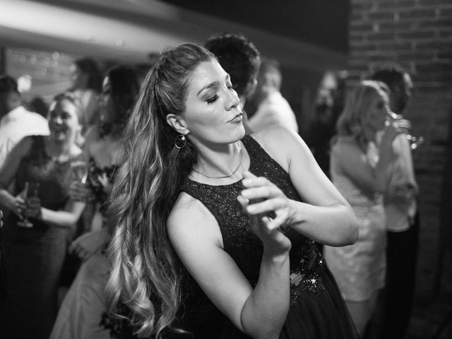 O casamento de Lucas e Melissa em Curitiba, Paraná 111