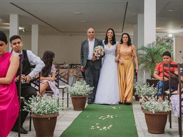 O casamento de Agricio e Renata em Belo Jardim, Pernambuco 25