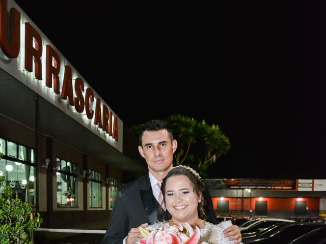 O casamento de Jeferson e Jéssica em Fazenda Rio Grande, Paraná 15