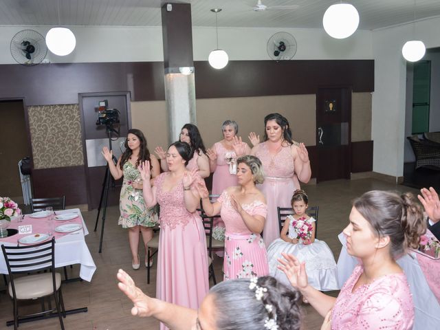 O casamento de Jeferson e Jéssica em Fazenda Rio Grande, Paraná 26