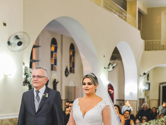 O casamento de Rogério e Vaninha em Tobias Barreto, Sergipe 14