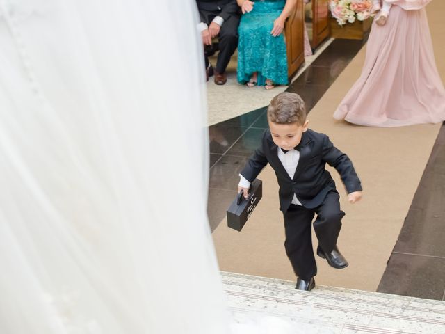 O casamento de Magno e Leticia em Betim, Minas Gerais 31