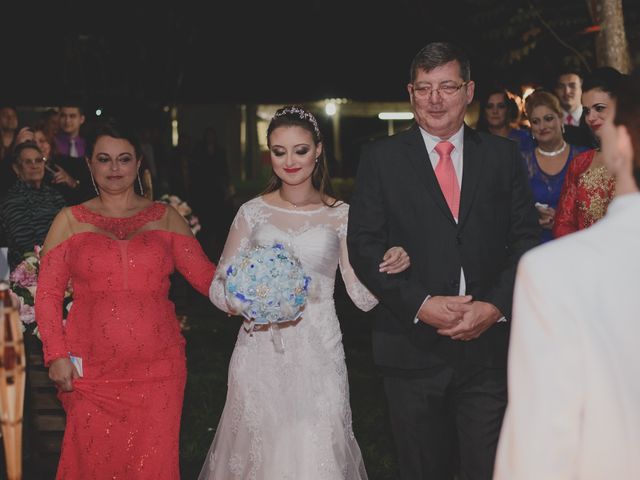 O casamento de Matheus e Gabriela em Santa Branca, São Paulo Estado 15