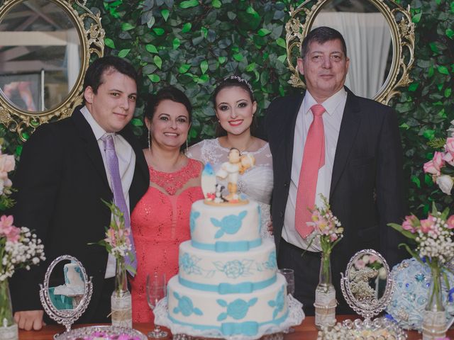 O casamento de Matheus e Gabriela em Santa Branca, São Paulo Estado 32