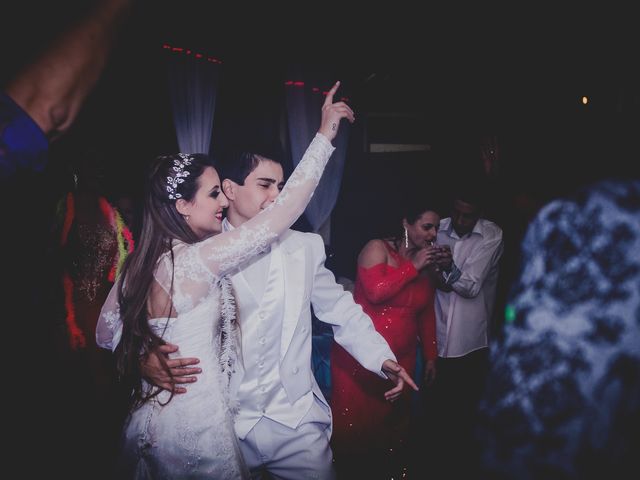 O casamento de Matheus e Gabriela em Santa Branca, São Paulo Estado 38