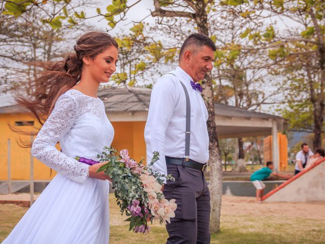 O casamento de Dan e Bruna em Caraguatatuba, São Paulo Estado 8