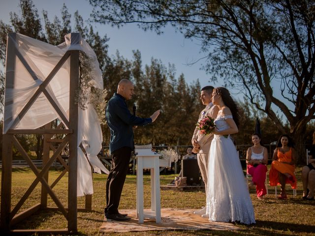 O casamento de Emerson e Luani em Torres, Rio Grande do Sul 13