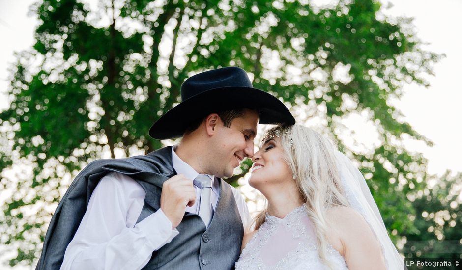 O casamento de Sérgio e Renata em Jacareí, São Paulo Estado