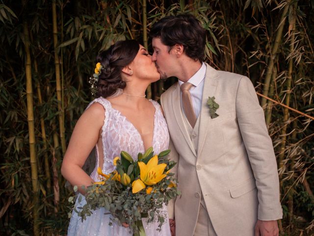 O casamento de Oliver e Louisy em Curitiba, Paraná 28