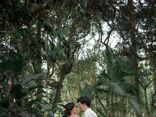 O casamento de Oliver e Louisy em Curitiba, Paraná 33