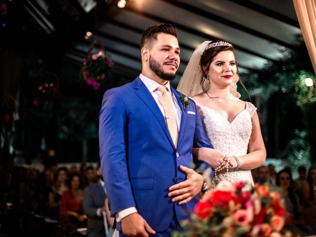 O casamento de Raphael e Paty em Santa Isabel, São Paulo Estado 32