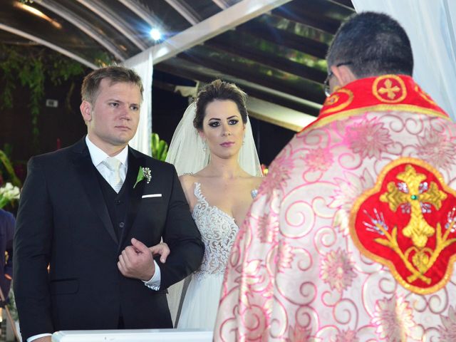 O casamento de Alvaro e Débora em Goiânia, Goiás 33