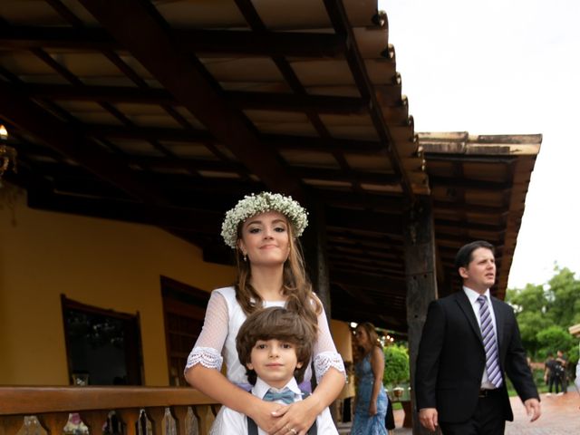 O casamento de Carlos e Thuany em Belo Horizonte, Minas Gerais 54
