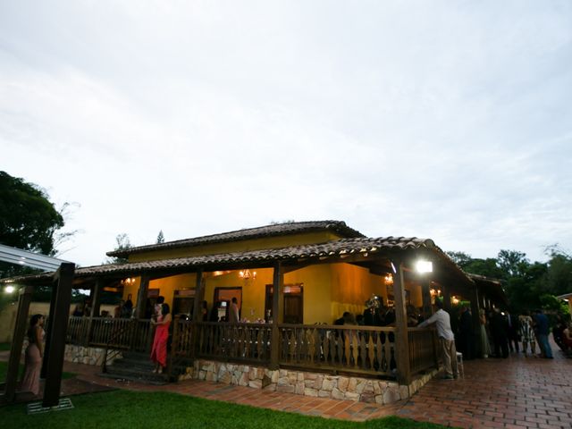 O casamento de Carlos e Thuany em Belo Horizonte, Minas Gerais 128