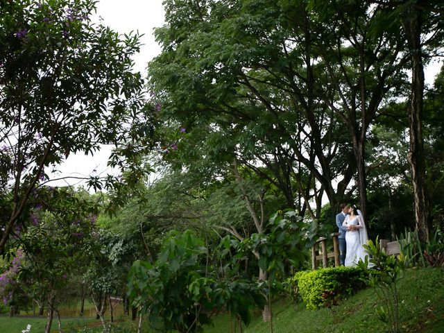 O casamento de Carlos e Thuany em Belo Horizonte, Minas Gerais 210