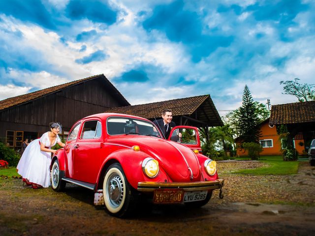 O casamento de Rafael e Dominique em Indaial, Santa Catarina 1