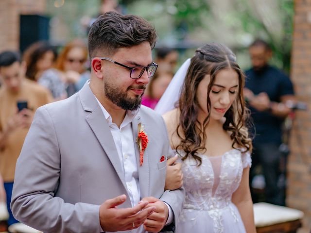 O casamento de Matheus e Larissa em Itapecerica da Serra, São Paulo 18