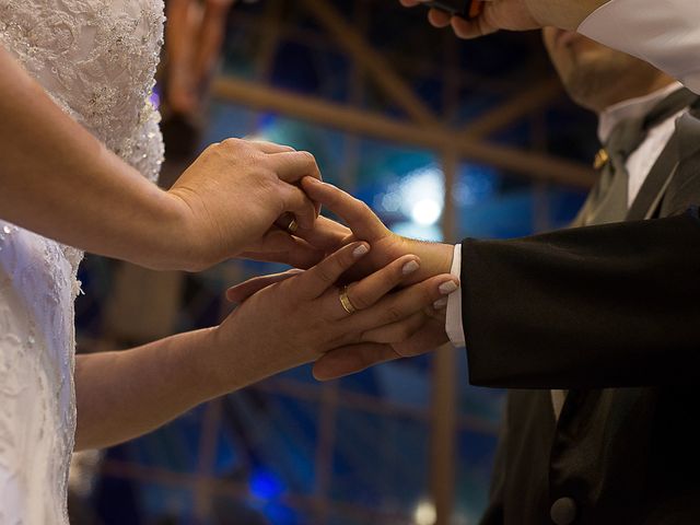O casamento de Lessandro e Bruna em Barueri, São Paulo 18