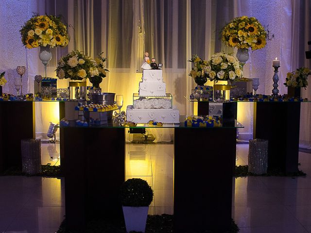 O casamento de Lessandro e Bruna em Barueri, São Paulo 19