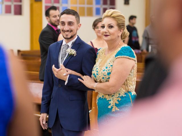 O casamento de Djonatan e Gabrielle em Curitiba, Paraná 44