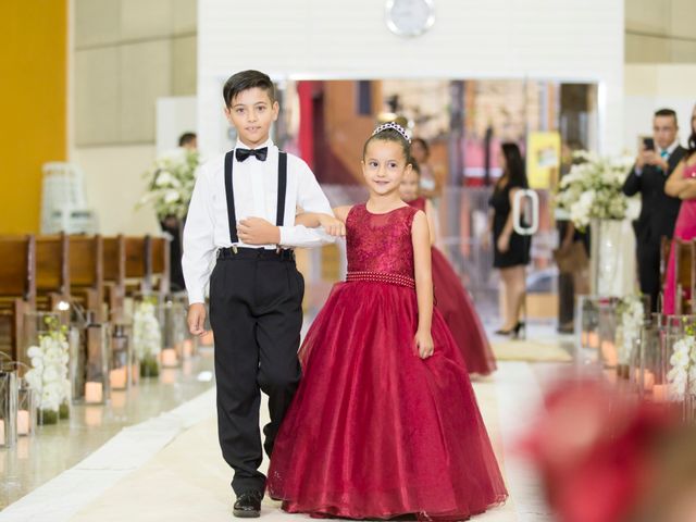 O casamento de Djonatan e Gabrielle em Curitiba, Paraná 49