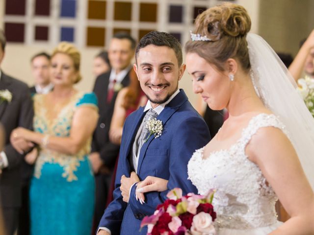 O casamento de Djonatan e Gabrielle em Curitiba, Paraná 64