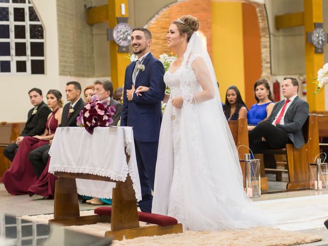 O casamento de Djonatan e Gabrielle em Curitiba, Paraná 70