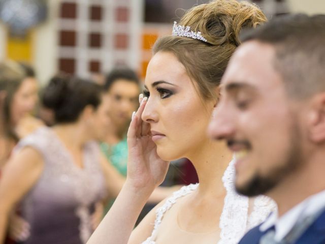 O casamento de Djonatan e Gabrielle em Curitiba, Paraná 77