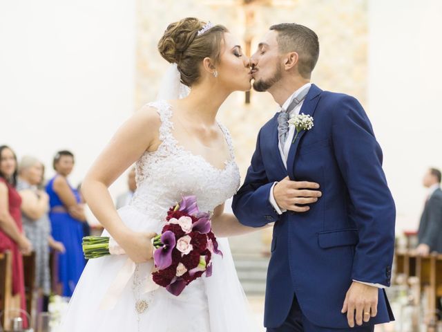 O casamento de Djonatan e Gabrielle em Curitiba, Paraná 84