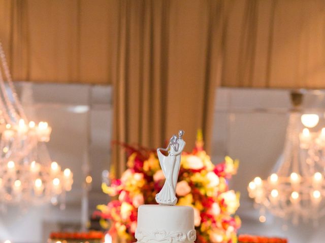 O casamento de Djonatan e Gabrielle em Curitiba, Paraná 99
