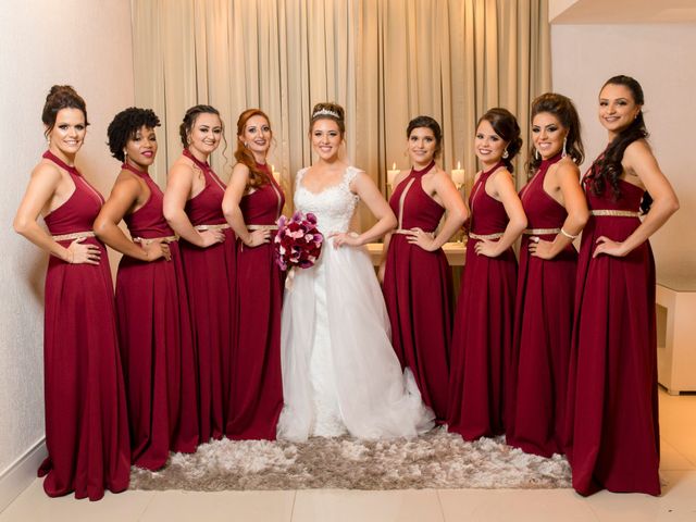 O casamento de Djonatan e Gabrielle em Curitiba, Paraná 104