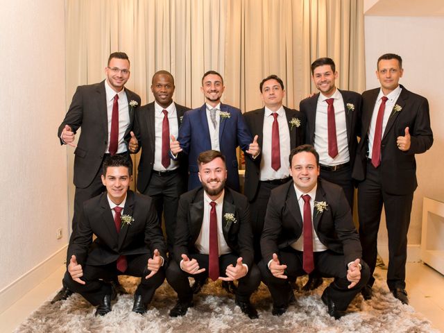 O casamento de Djonatan e Gabrielle em Curitiba, Paraná 107