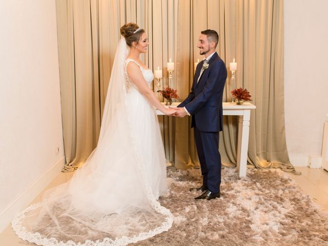 O casamento de Djonatan e Gabrielle em Curitiba, Paraná 113