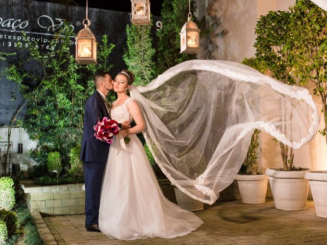 O casamento de Djonatan e Gabrielle em Curitiba, Paraná 117