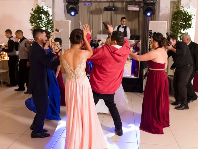 O casamento de Djonatan e Gabrielle em Curitiba, Paraná 128