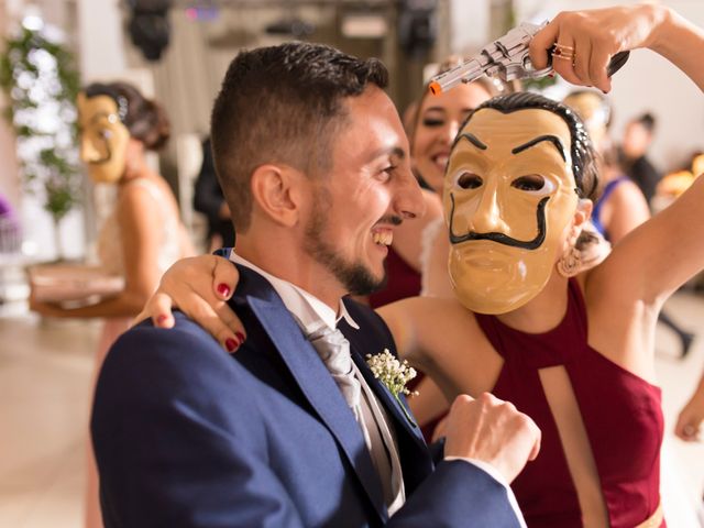 O casamento de Djonatan e Gabrielle em Curitiba, Paraná 129