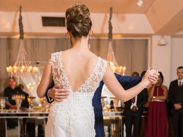 O casamento de Djonatan e Gabrielle em Curitiba, Paraná 142