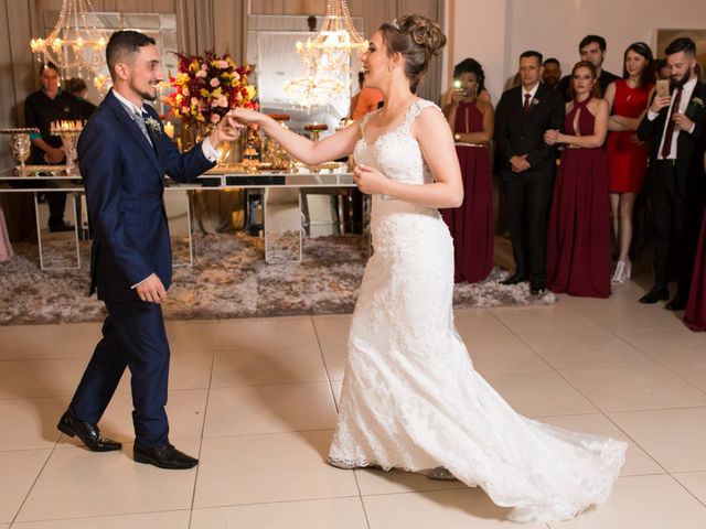 O casamento de Djonatan e Gabrielle em Curitiba, Paraná 143
