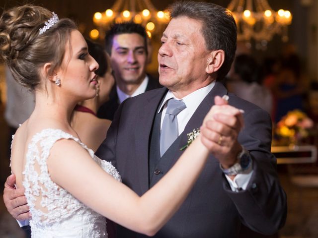O casamento de Djonatan e Gabrielle em Curitiba, Paraná 148