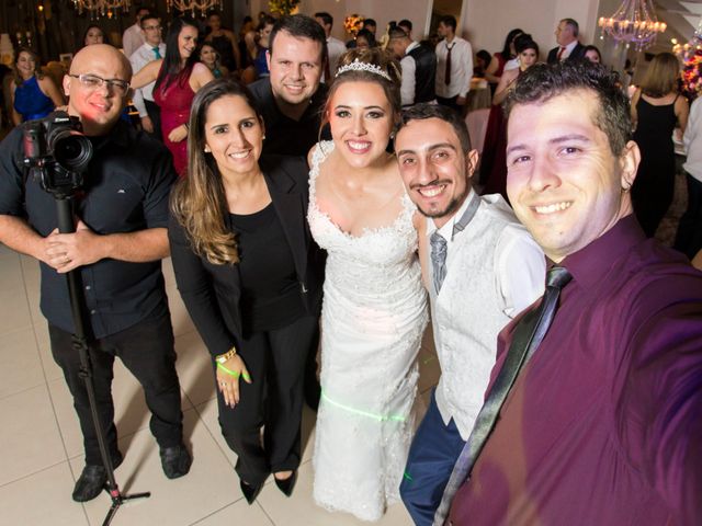 O casamento de Djonatan e Gabrielle em Curitiba, Paraná 165