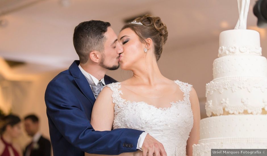 O casamento de Djonatan e Gabrielle em Curitiba, Paraná