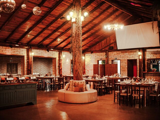 O casamento de Maikon  e Marina  em Caxias do Sul, Rio Grande do Sul 36