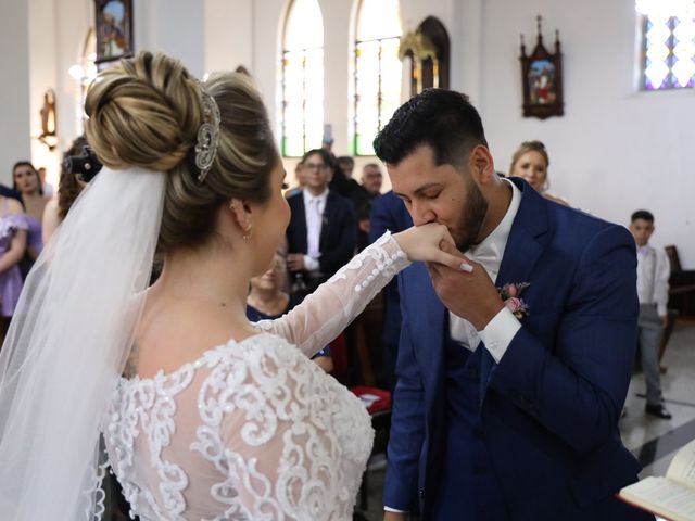 O casamento de Fabiano e Sarah  em São José dos Pinhais, Paraná 36