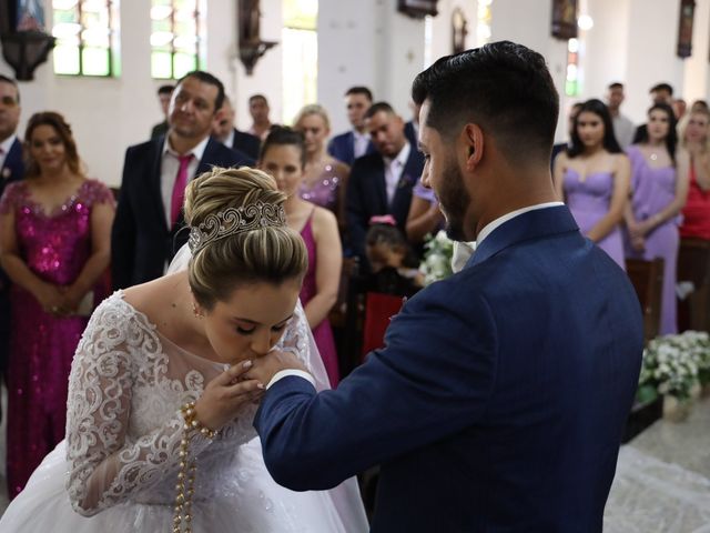 O casamento de Fabiano e Sarah  em São José dos Pinhais, Paraná 37