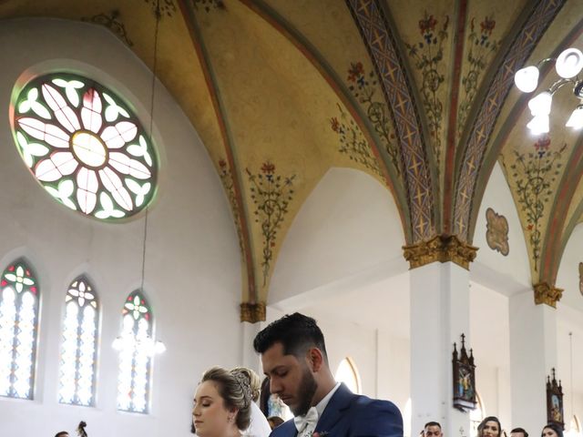 O casamento de Fabiano e Sarah  em São José dos Pinhais, Paraná 39
