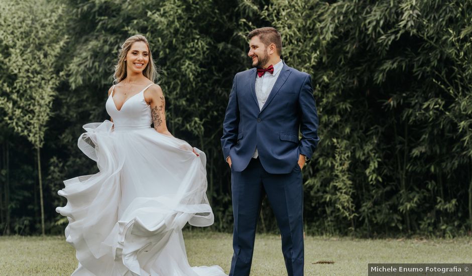 O casamento de Lucas Avelino e Karinna Morais em Colombo, Paraná